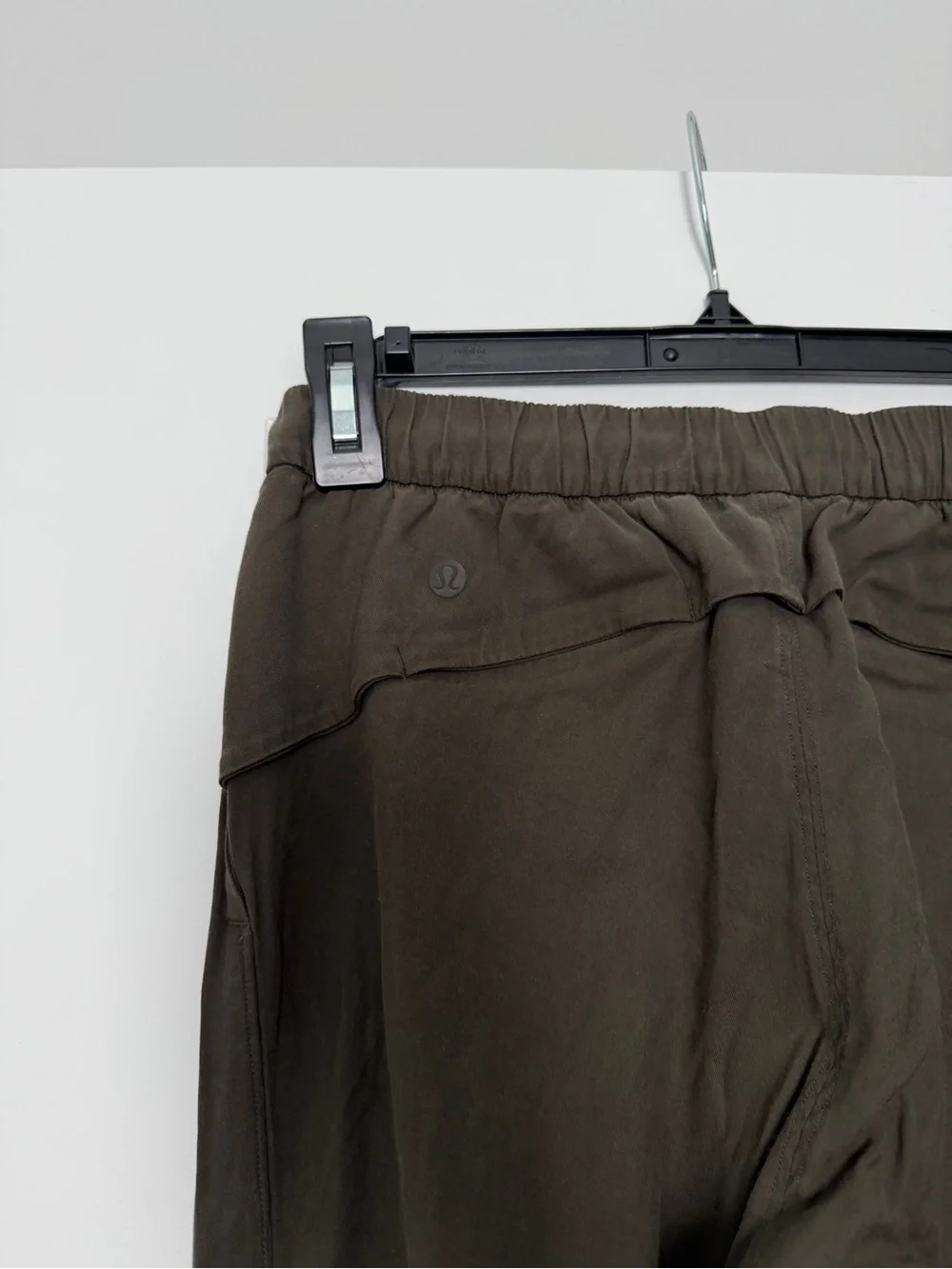 lululemon athletica Olive Green women’s Jogger Pants